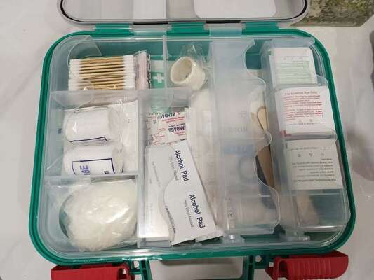 Goede prijs 326-delig EHBO-kit ANSI/ISEA Z308.1-2015 Klasse A/B FDA Geregistreerd online